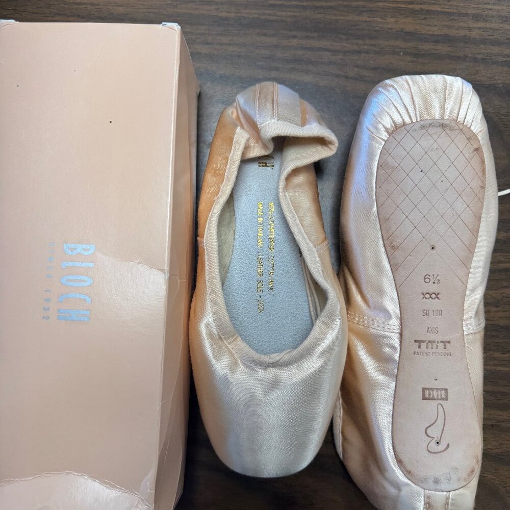 Bloch Axis 6.5 3X - Never Worn